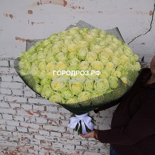 Букет из 151 белой розы