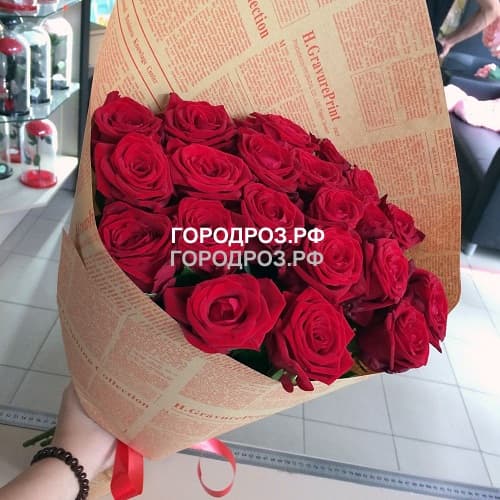 Букет из 23 красных роз